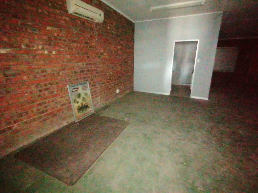 To Let commercial Property for Rent in Oranjesig Free State